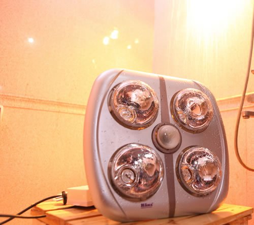 Đặc điểm đèn sưởi nhà tắm Hans 4 bóng (H4B)